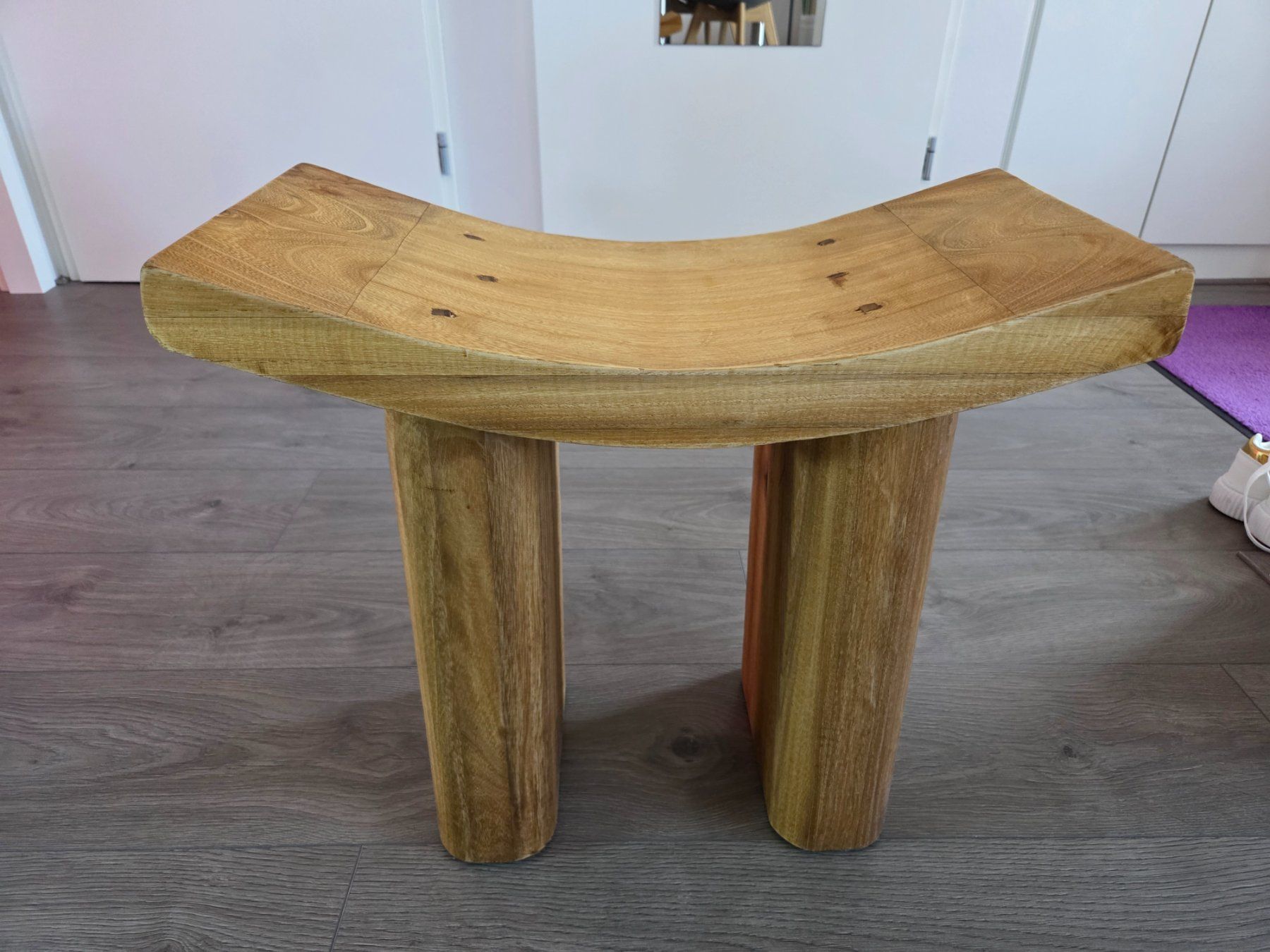 Sgabelli: Tabouret de type Japonais en bois massif – Usato da Estavayer-le-Lac venduto da sstt