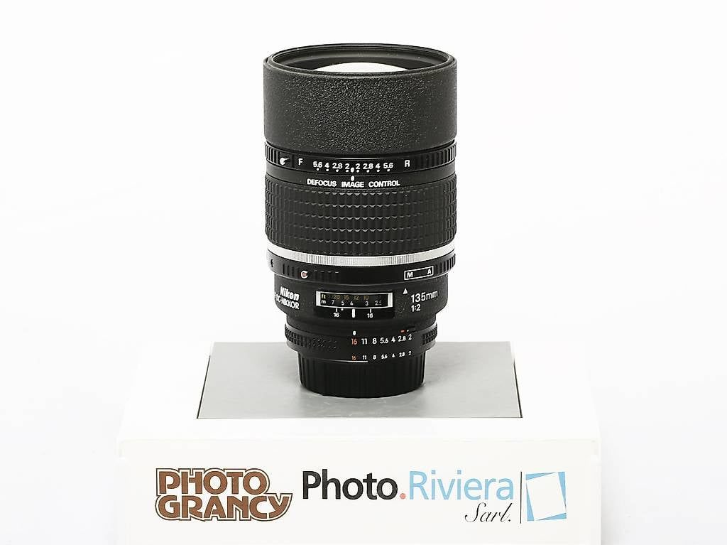Nikon Obiettivi: Nikon 135mm f2 DC-Nikkor – Usato da Lausanne venduto da Photo.Grancy.Riviera