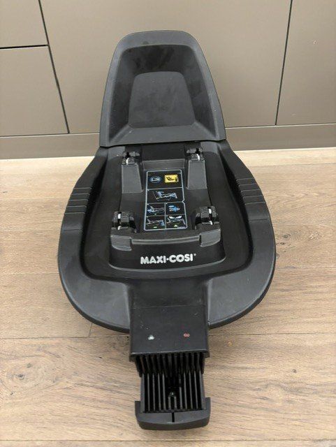 Maxi-Cosi Sièges auto: Maxi-Cosi Isofix Basisstation – D'occasion à Belp par BiduBern 1