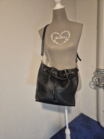 DKNY Beuteltasche Leder schwarz guter Zustand ca 30cm