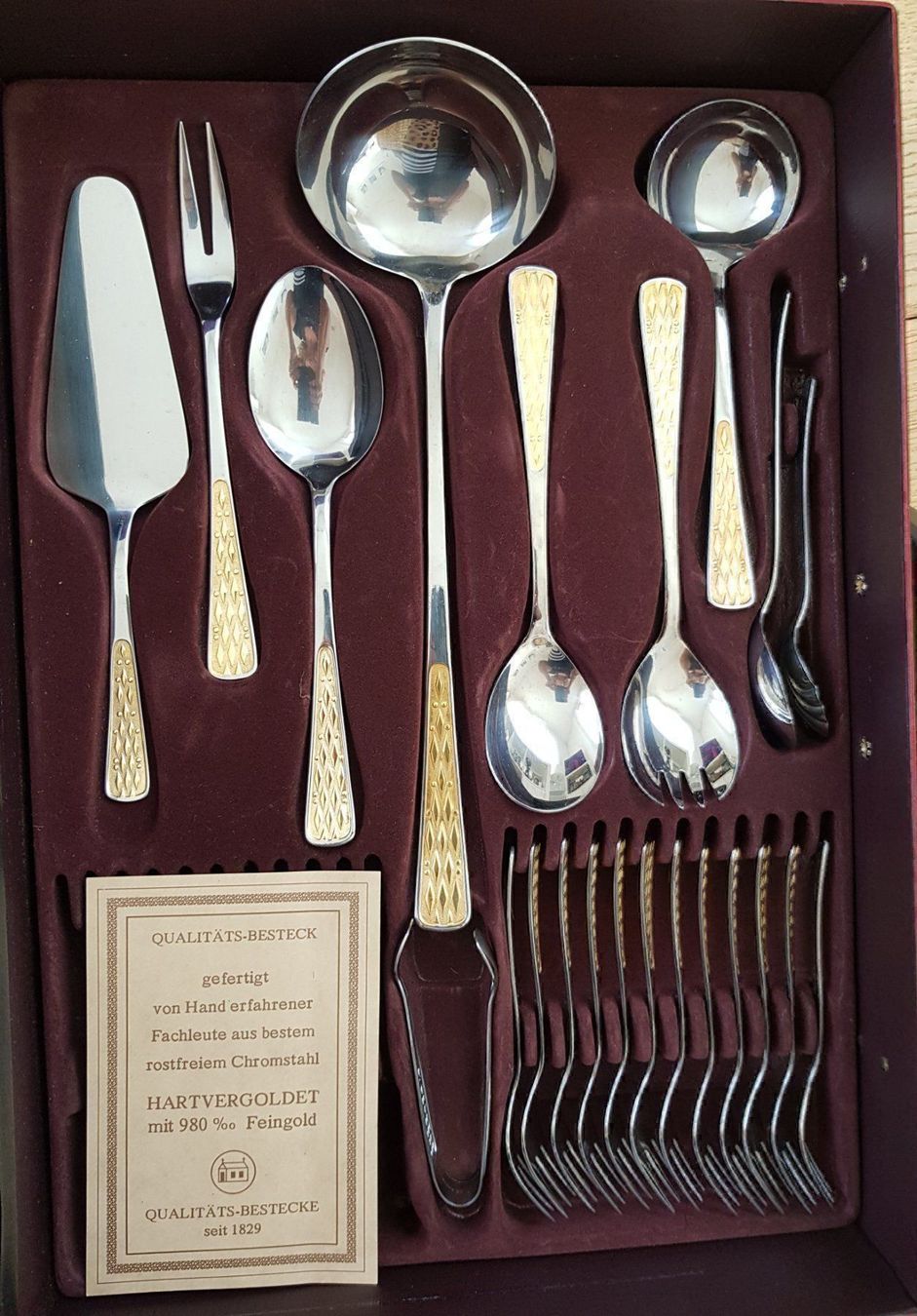 Cucchiai: Besteck-Set 34 teilig,inkl.Koffer – Nuovo e nell'imballaggio originale da Küsnacht ZH venduto da 2011_