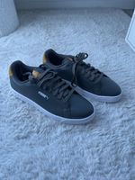 Baskets Puma neuves pour homme, taille 42parfait pour l'ét