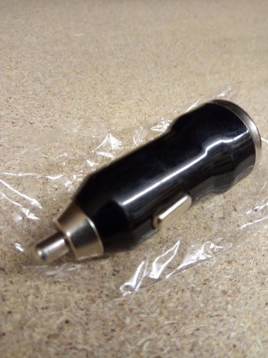 Caricabatterie: Black Chrome Car Charger Dual-USB Schwar – Nuovo e nell'imballaggio originale da Ermatingen venduto da rik4rdo 1