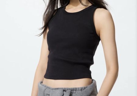 Uniqlo Ribbed Cropped Bra Top Black