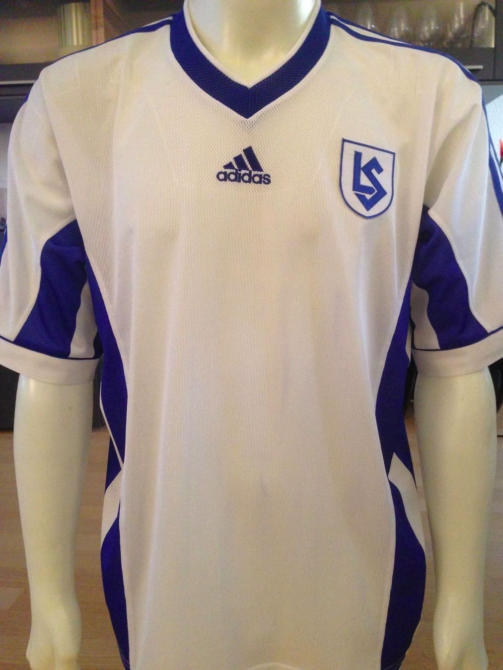 Adidas Canottiere & Pantaloni: FC LAUSANNE SPORT # 17 FABIO CELESTINI M – Nuovo (secondo la descrizione) da Zürich venduto da TRIKOTKAISER 1
