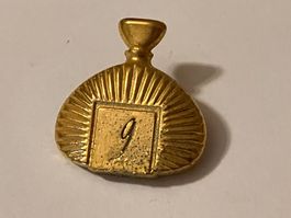 1 Pin Azzaro 9 Parfum