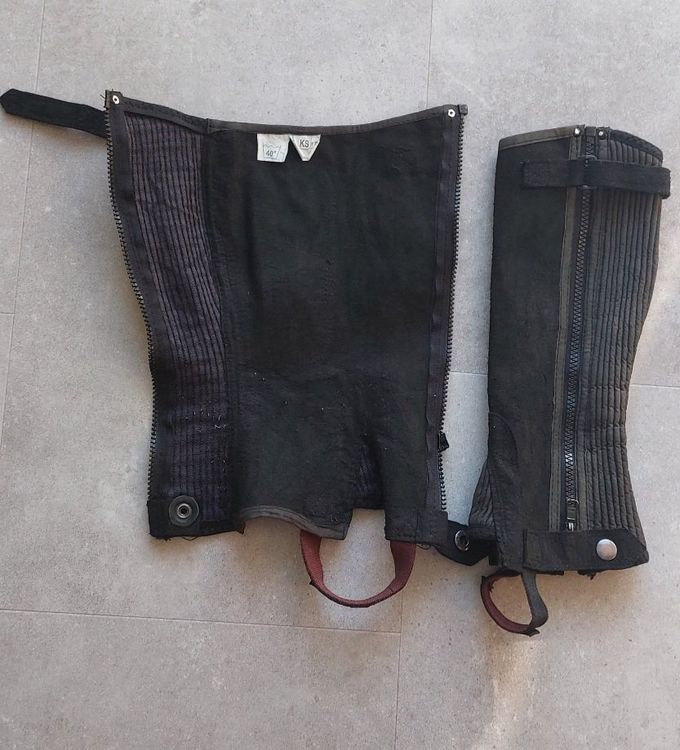 Gamaschen & Bandagen: Chaps Kinder Gr.KS – Gebraucht aus Grafenried von Zhenya