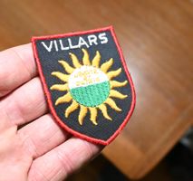 VINTAGE Badge VILLARS - ST. GALLER STICKEREI sonne / WAPPEN