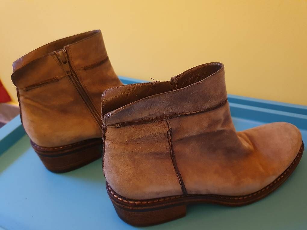 Scarpe da donna: Stivaletto – Usato da Biasca venduto da bar_qhz7 1