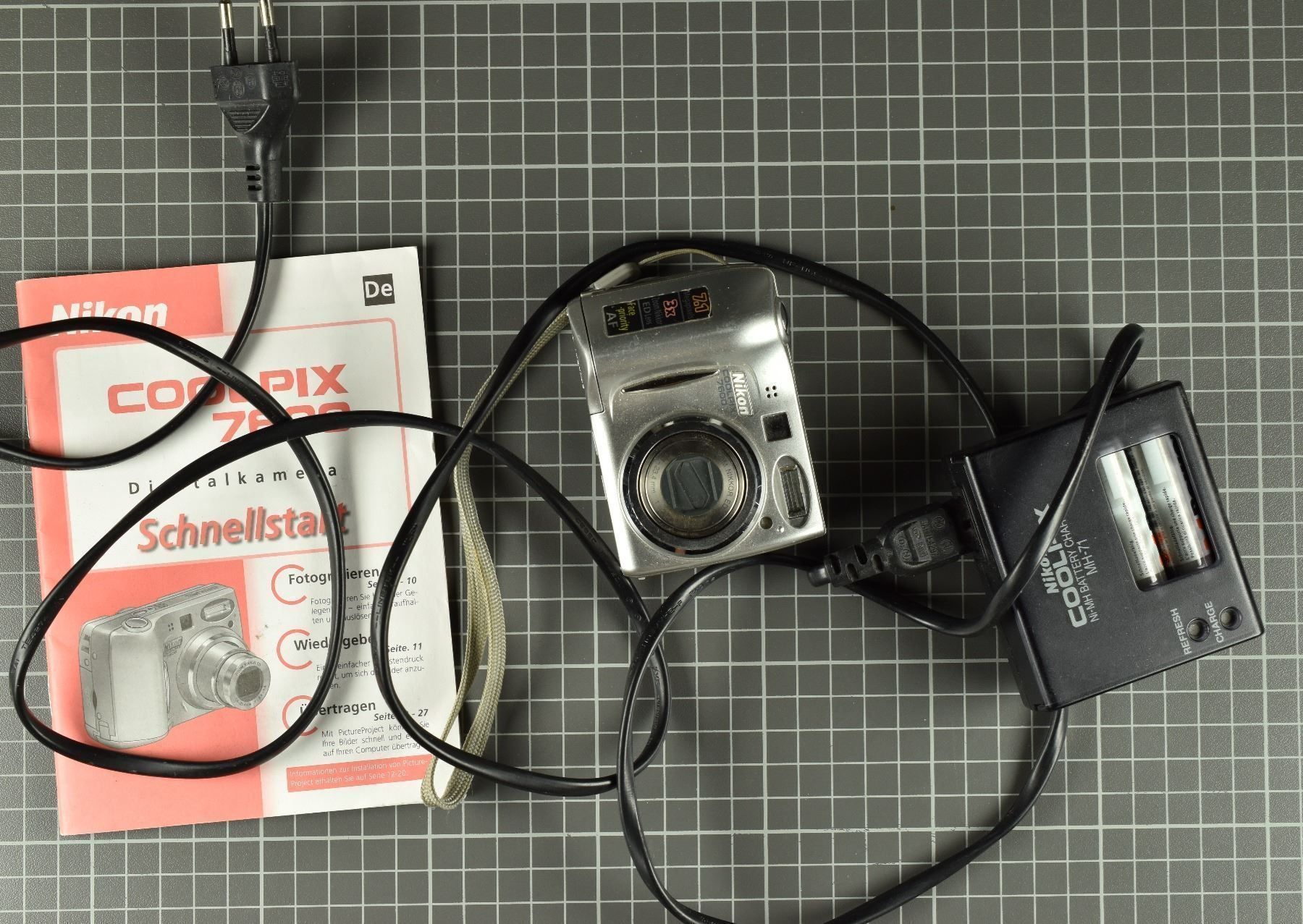 Nikon Kamera: NIKON KAMERA, COOLPICS 7600 + LADEGERÄT – Gebraucht aus Wetzikon ZH von 2ndandvintage