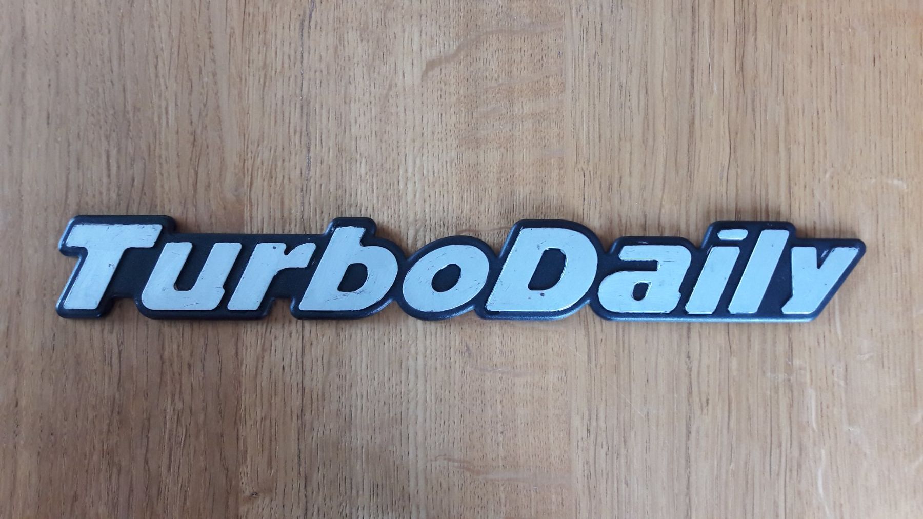 Toutes les pièces détachées: IVECO plaquette – Neuf (Voir description) à Courfaivre par silberschnee