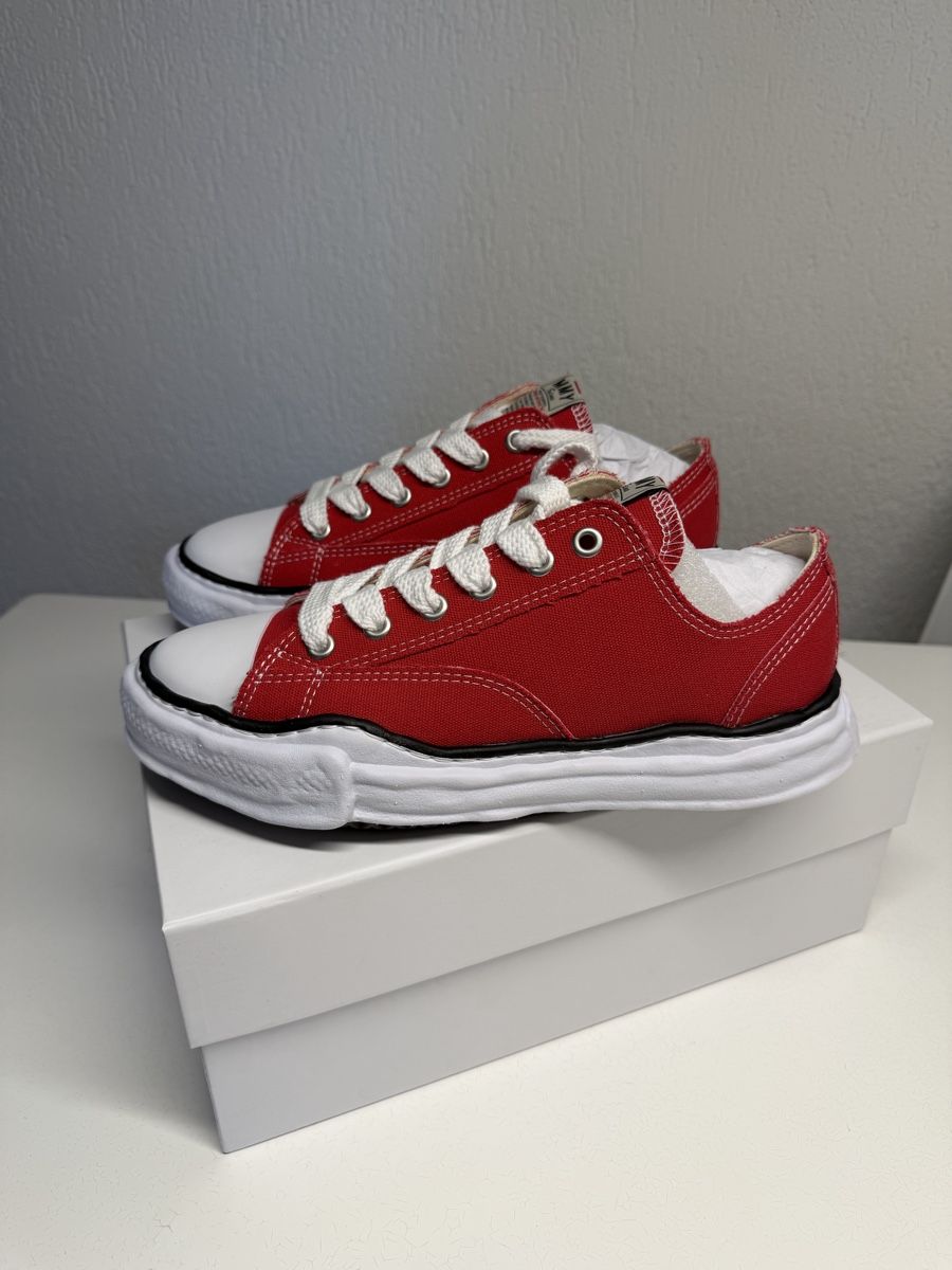 Scarpe da uomo: Maison Mihara Red White EU 43 – Nuovo e nell'imballaggio originale da Dübendorf venduto da Sneaker_Seller 1