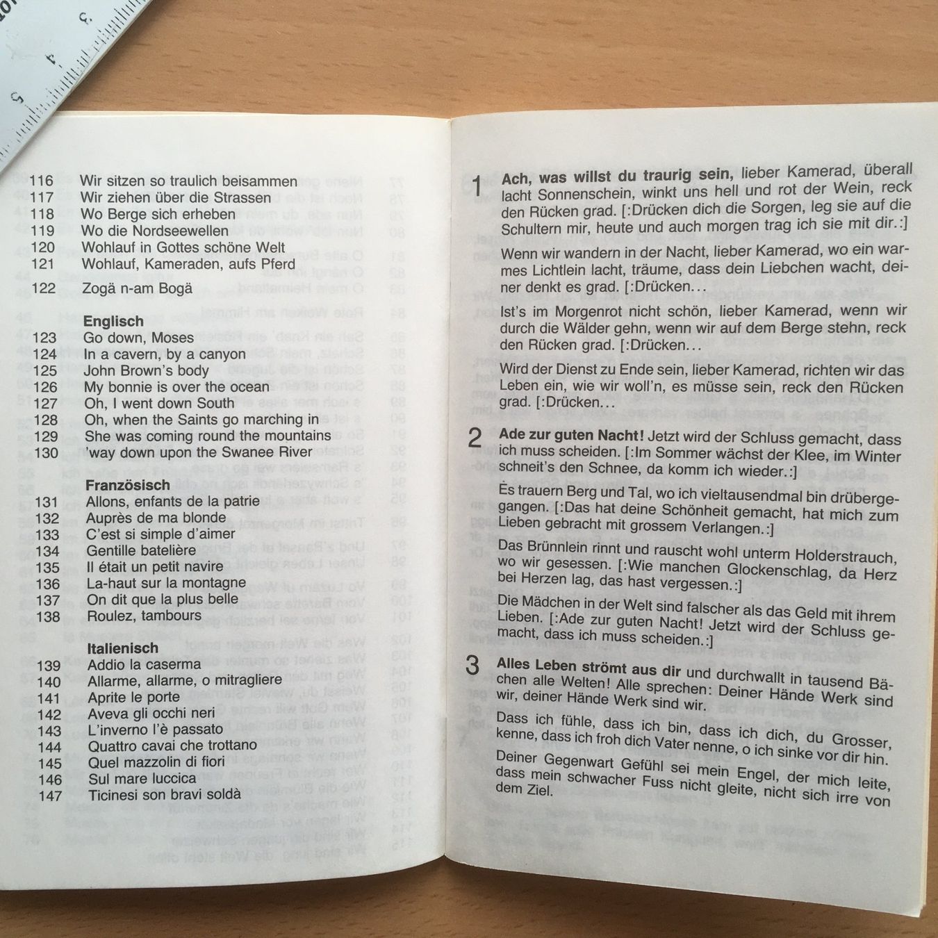 Libri: Chumm, mer singed eis – 147 Liedertexte – Usato da Grenchen venduto da Kogi7 4