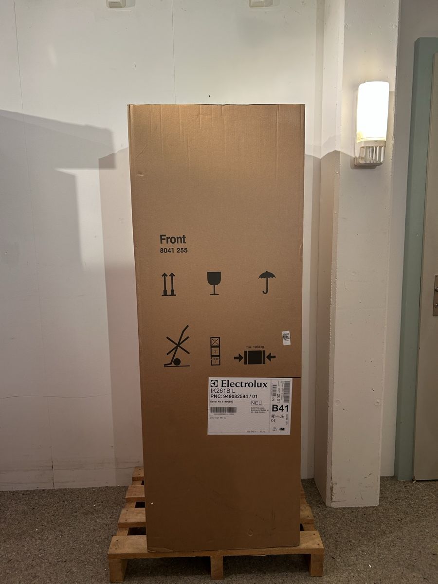 Kühlschrank: Electrolux IK261BL Kühlschrank - Originalverpackt – Neu und originalverpackt aus Erlinsbach SO von crisdaughter 1