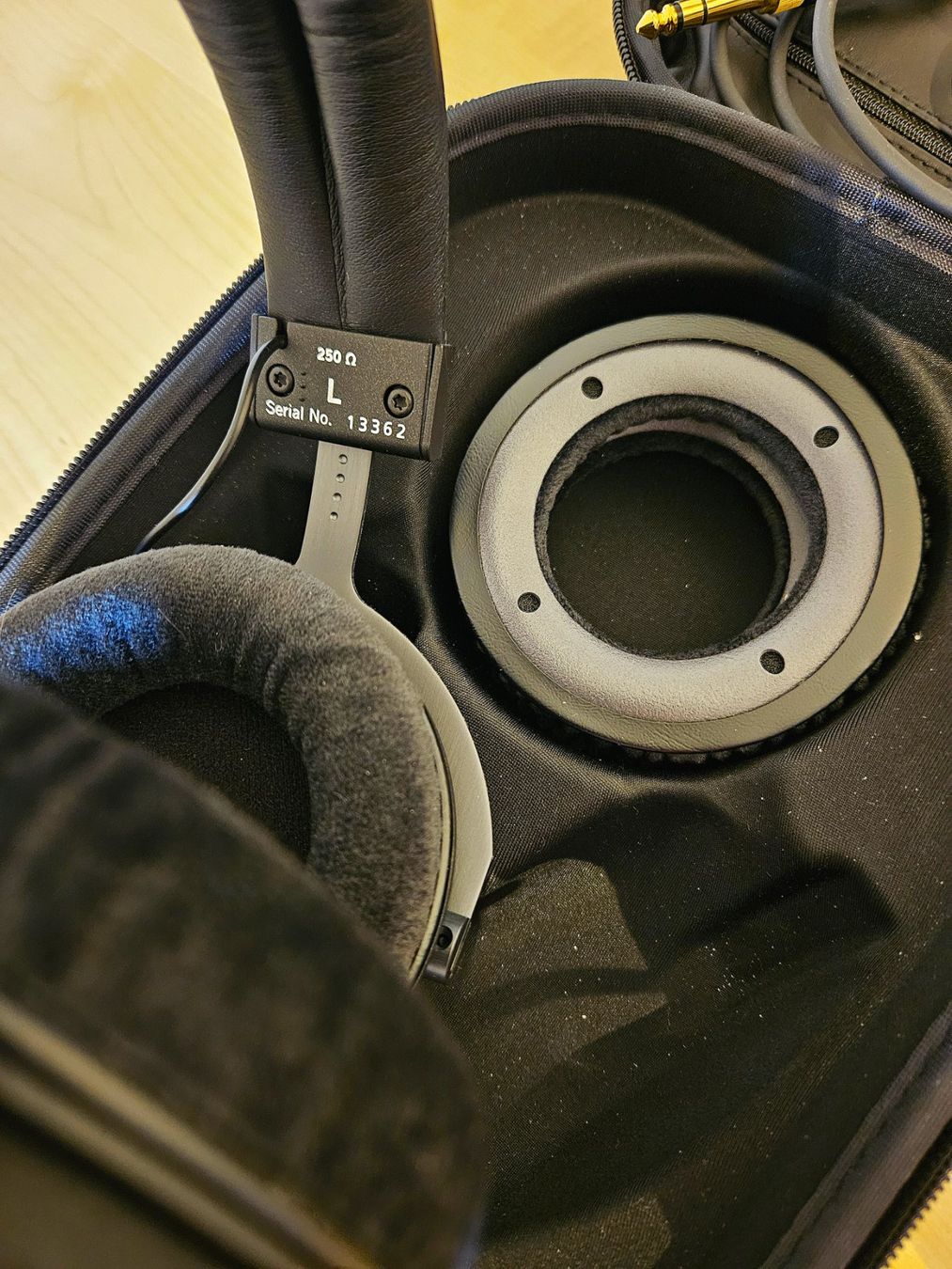 Kopfhörer: Kopfhörer Beyerdynamic DT 1990 Pro – Neu (gemäss Beschreibung) aus Brügg BE von desmodue