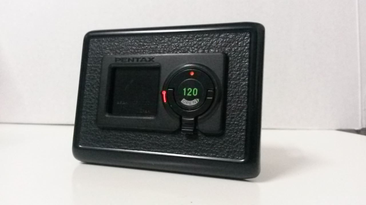 Pentax Fotocamera: PENTAX 645 + BOX 120 Roll Back Magazine – Usato da Lausanne venduto da asdyx 3