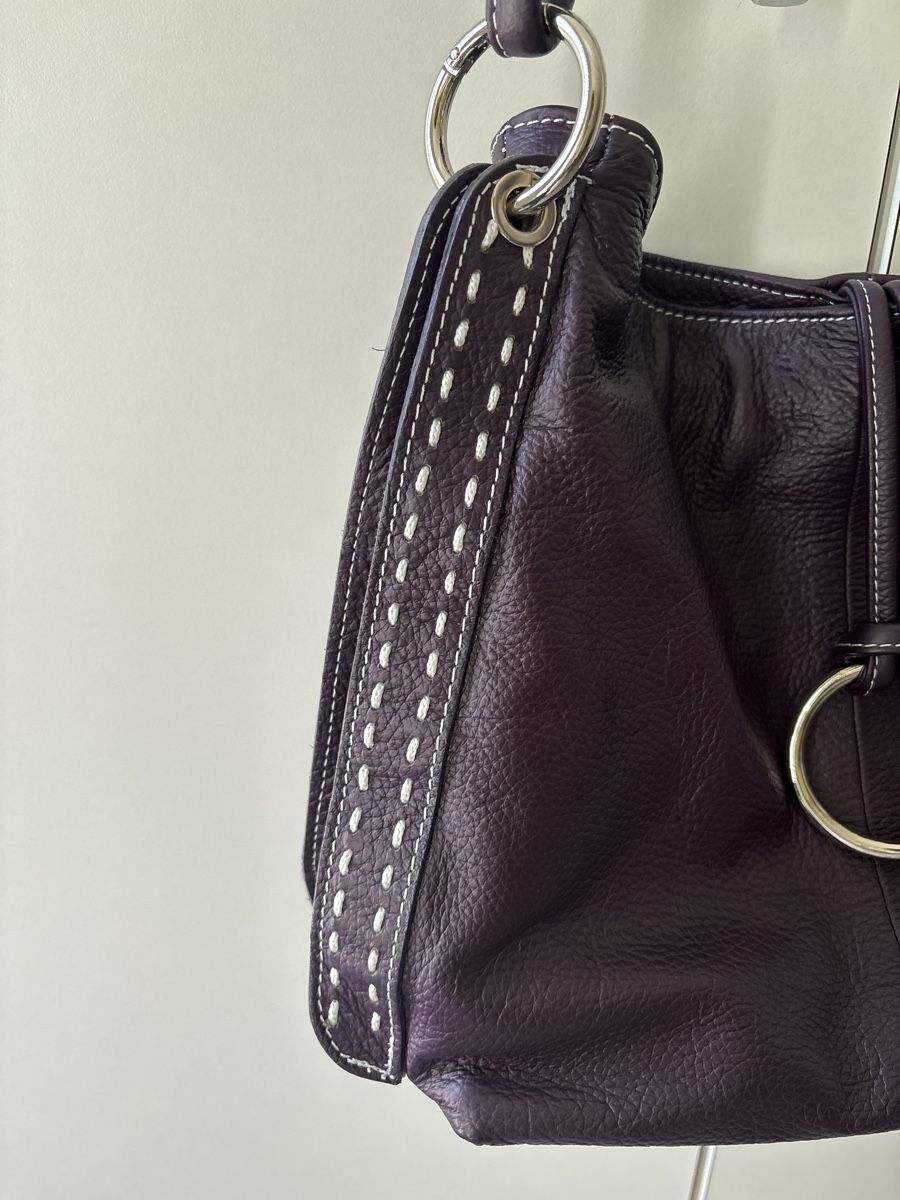 Taschen für Damen: Sac à main en cuir violet neuf – Neu (gemäss Beschreibung) aus Düdingen von Yellow 1