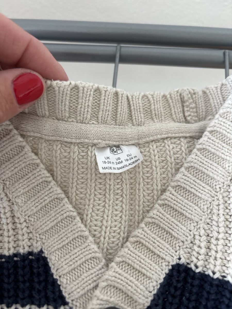 Maglioni & Felpe: Baby Pullover F&F in Gr. 86/92 – Usato da Liestal venduto da Efri33 1