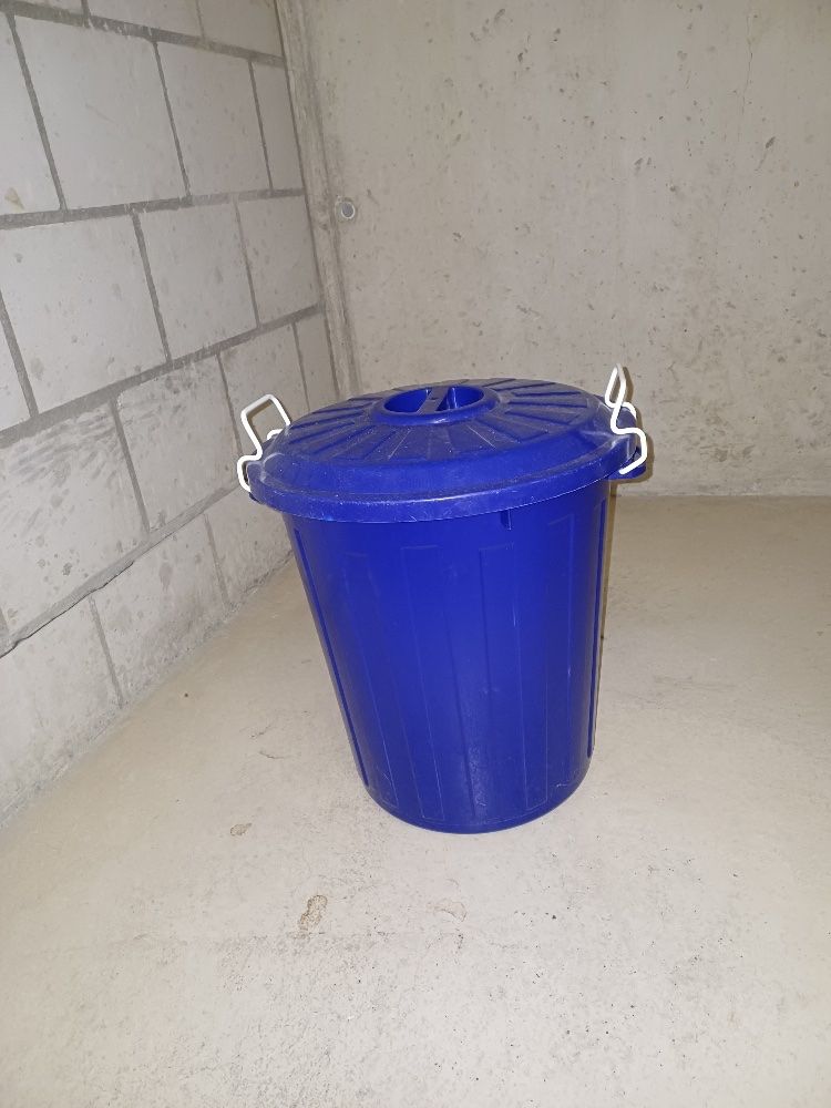 Contenitori & Simili: Universal Plastik Tonne 25 L (Futtertone) – Usato da Laufen venduto da claudia125