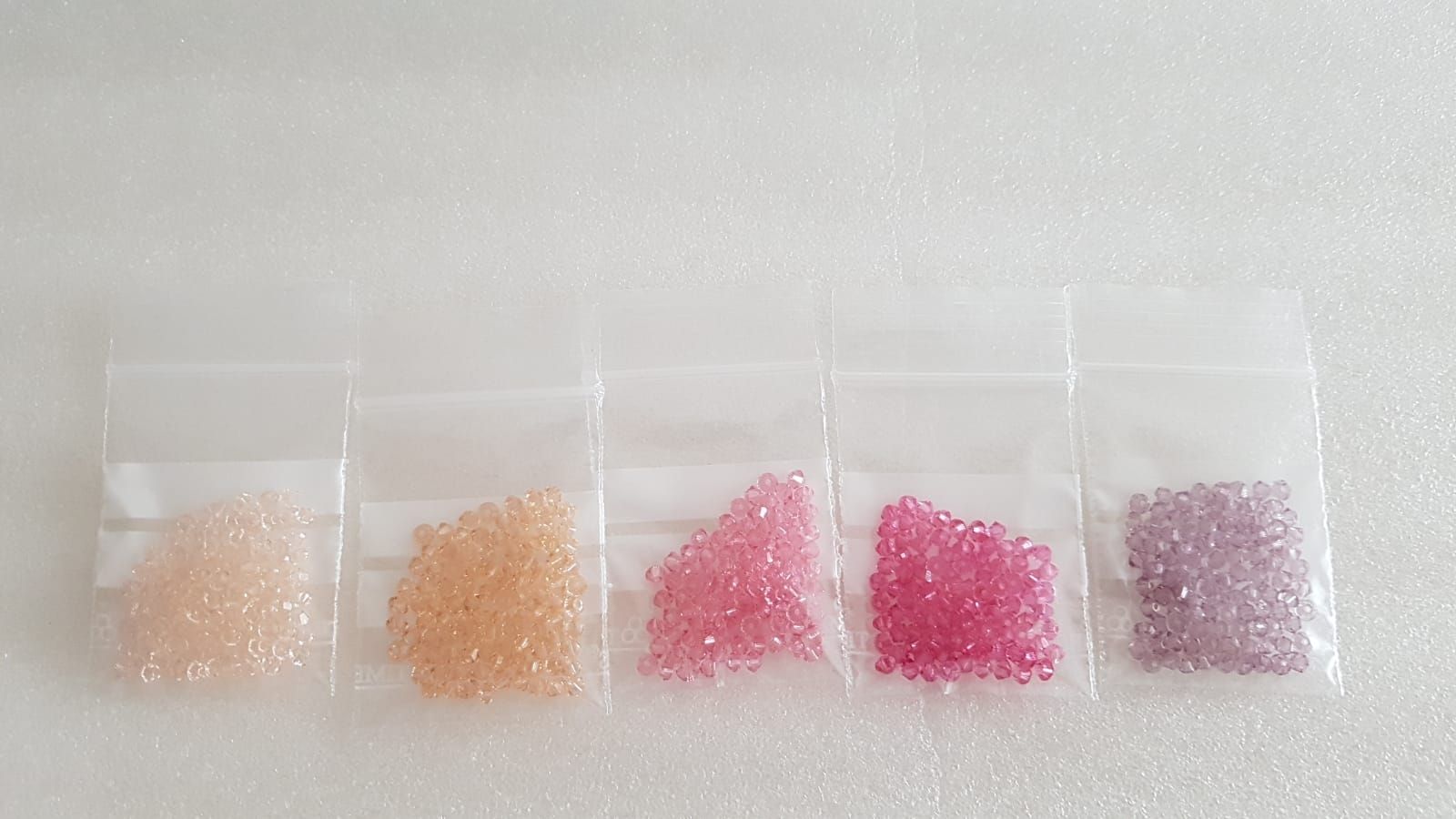 Perle (finte): Swarovski 5328 Bicone 3mm,50St. – Nuovo (secondo la descrizione) da Zürich venduto da ata_c8nh