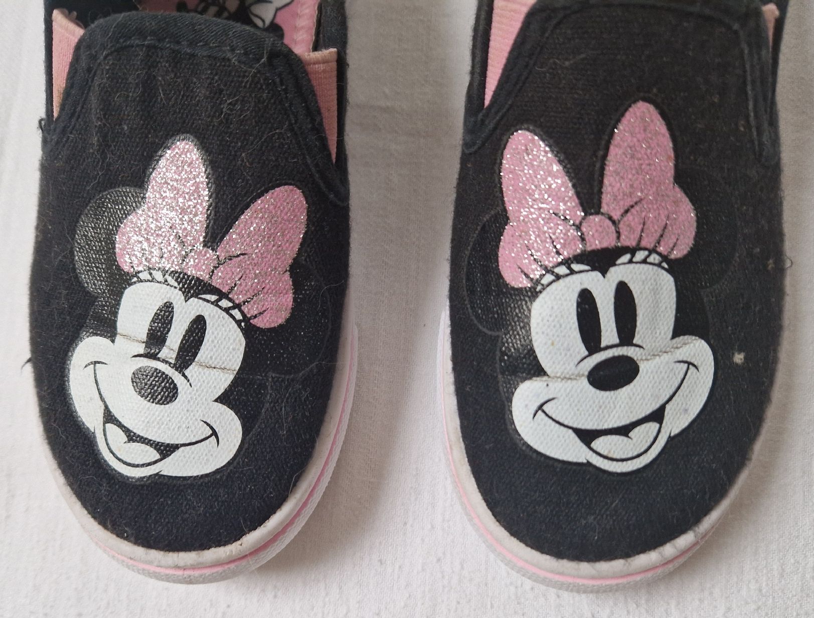 Scarpe per ragazze: Minnie Mouse Schuhe, Gr. 28 – Usato da Muri b. Bern venduto da rol_xtf8 1