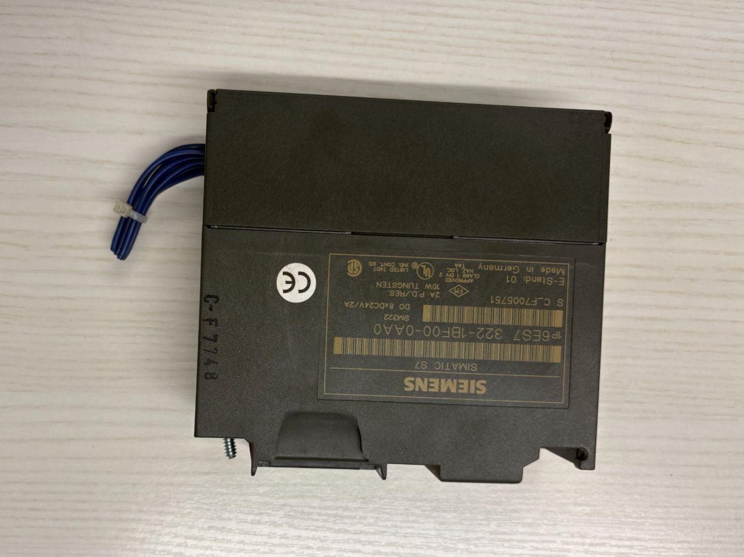Siemens Componenti elettronici: Siemens Simatic S7-300 Digital 6ES7 322-1BF00-0AA0 – Usato da Hildisrieden venduto da eLuterbachAG 1