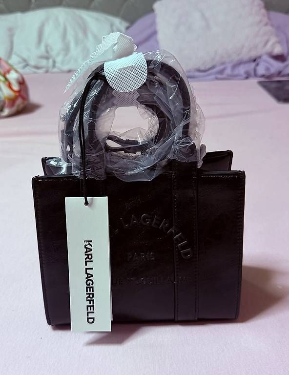 Taschen für Damen: Karl Lagerfeld Tasche – Neu und originalverpackt aus Wil SG von Annaleiin1420