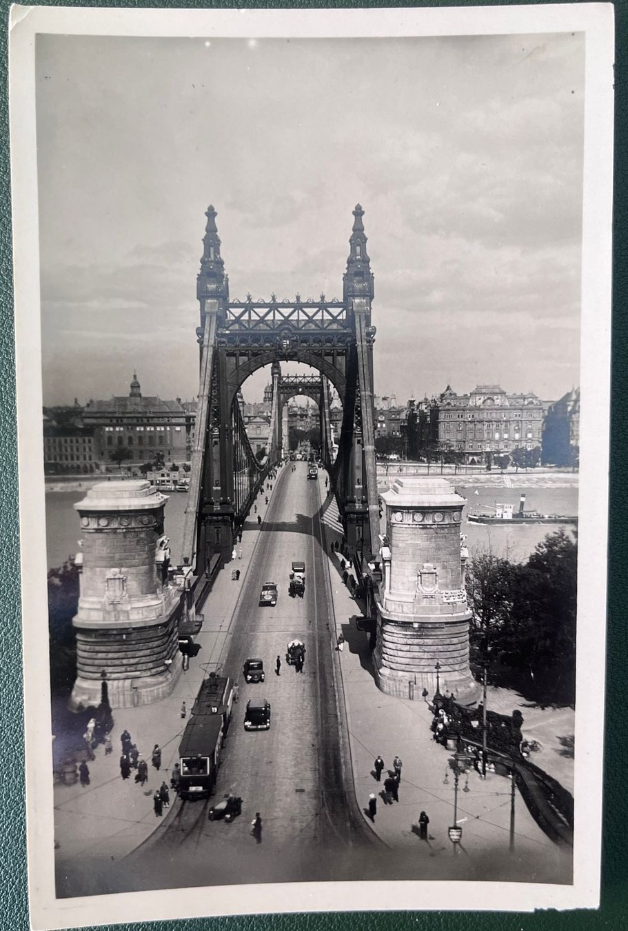Cartoline postali: AK Budapest belebt mit Autos + Personen – Usato da Biberist venduto da Edelfloh