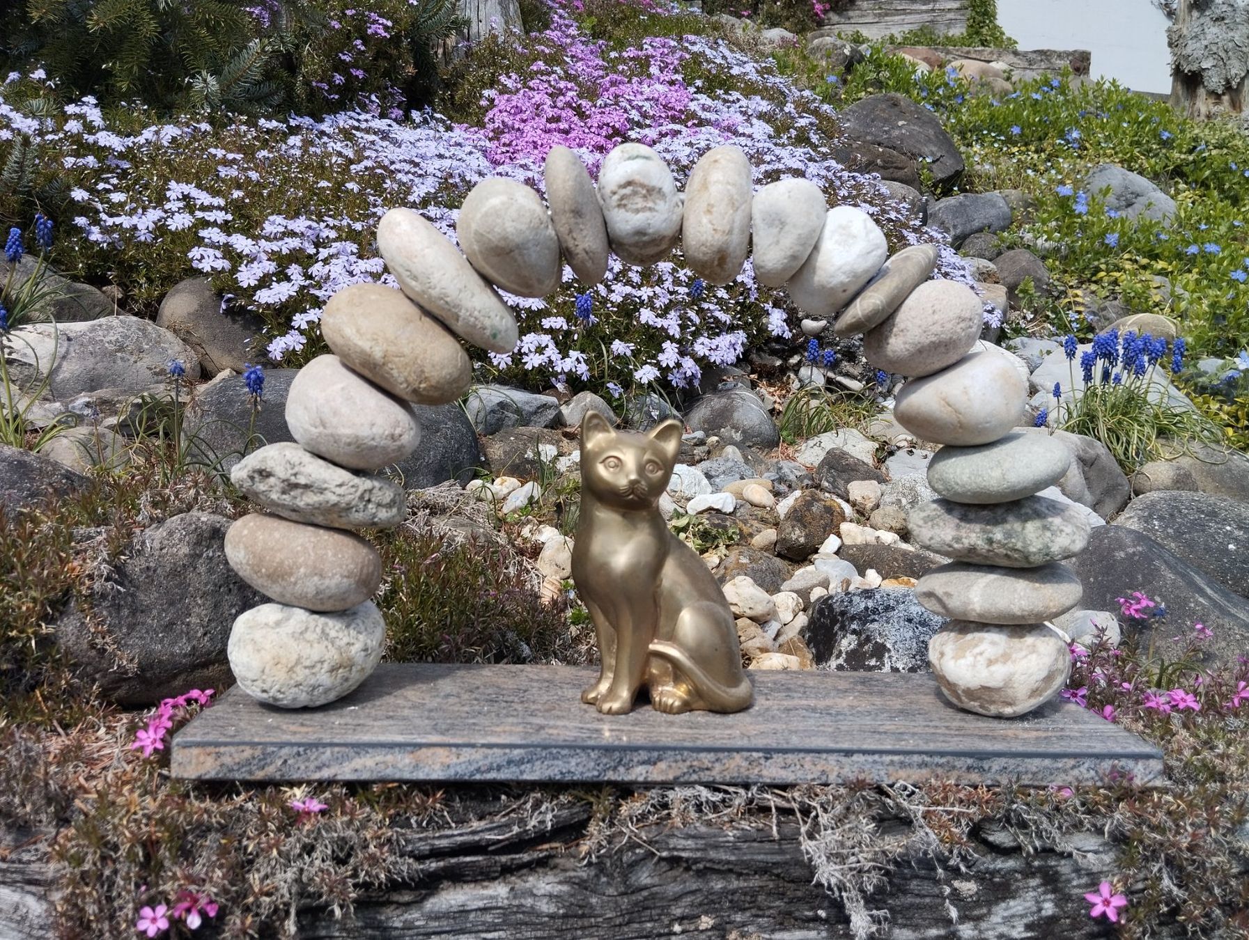 Sculture & Statue: Steinbogen mit Katzenskulptur – Nuovo (secondo la descrizione) da Unterkulm venduto da Huesi01 1