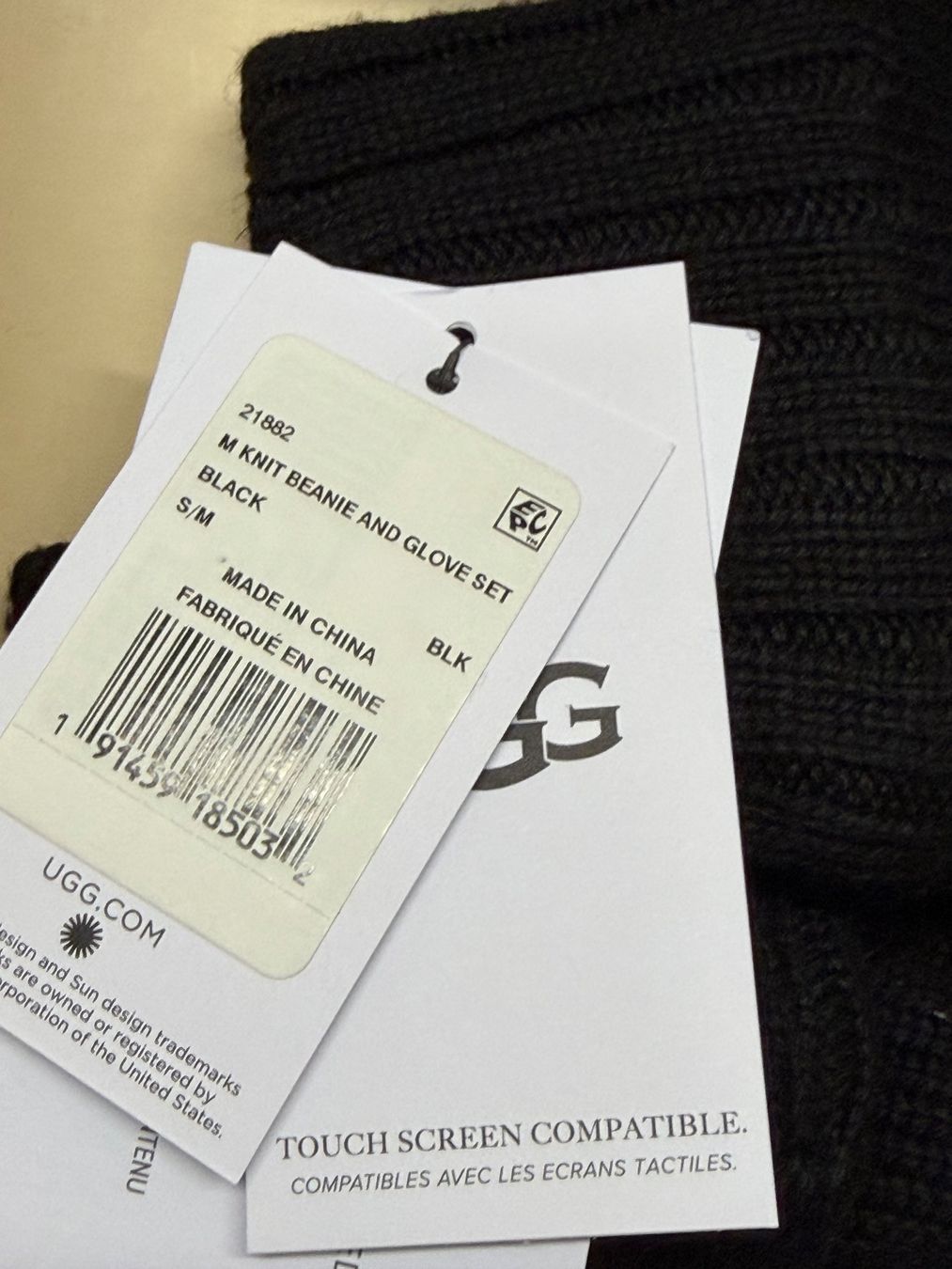 Ugg Copricapi, berretti & cappellini: UGG Hat and Gloves Knitted set NEW – Nuovo e nell'imballaggio originale da versoix venduto da Lemano212 2