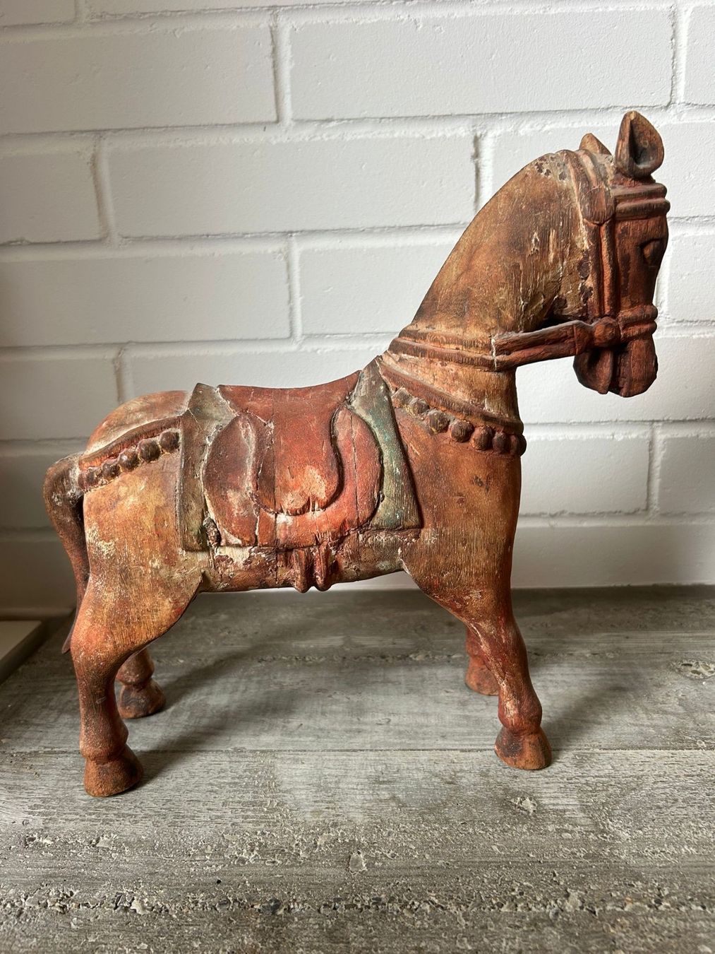Statuette: Antikes Holzpferd, handgeschnitzt – Usato da Wetzikon ZH venduto da Sesina91