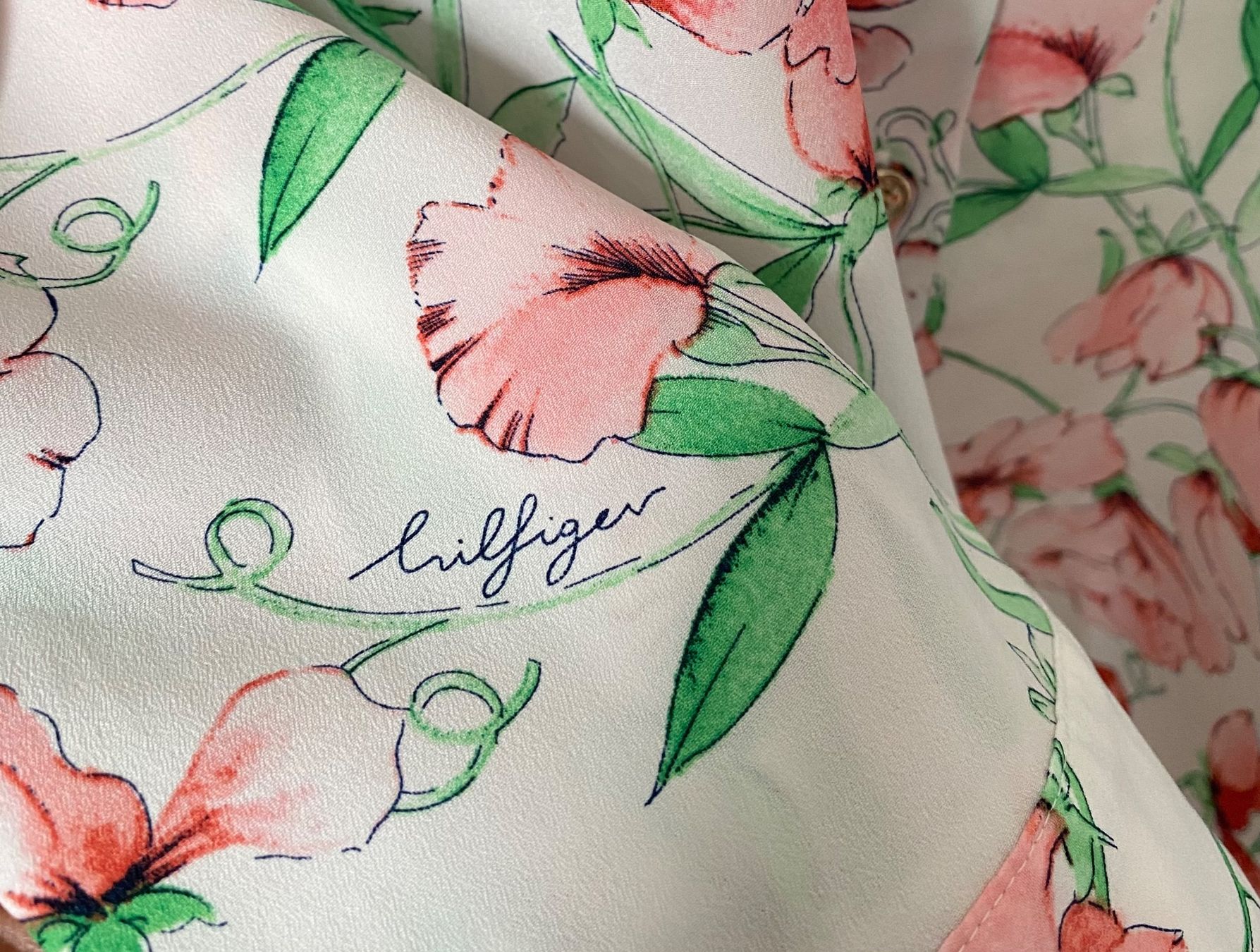 Tommy Hilfiger Blusen: Tommy Hilfiger Hemdbluse Grösse 1X (CH=46) – Gebraucht aus Oberwil BL von Leni-Mischi 5