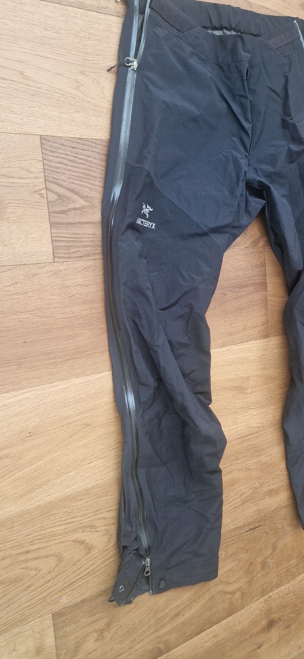Arcteryx Hosen: Regenhose Arcteryx M – Gebraucht aus Altdorf UR von marbet_71 2
