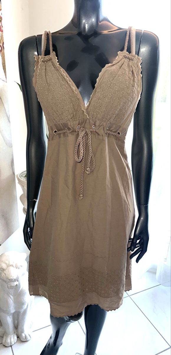 Vestiti: BCBG MAXAZRIA KLEID GR 34 – Usato da Unteraegeri venduto da MH203 1