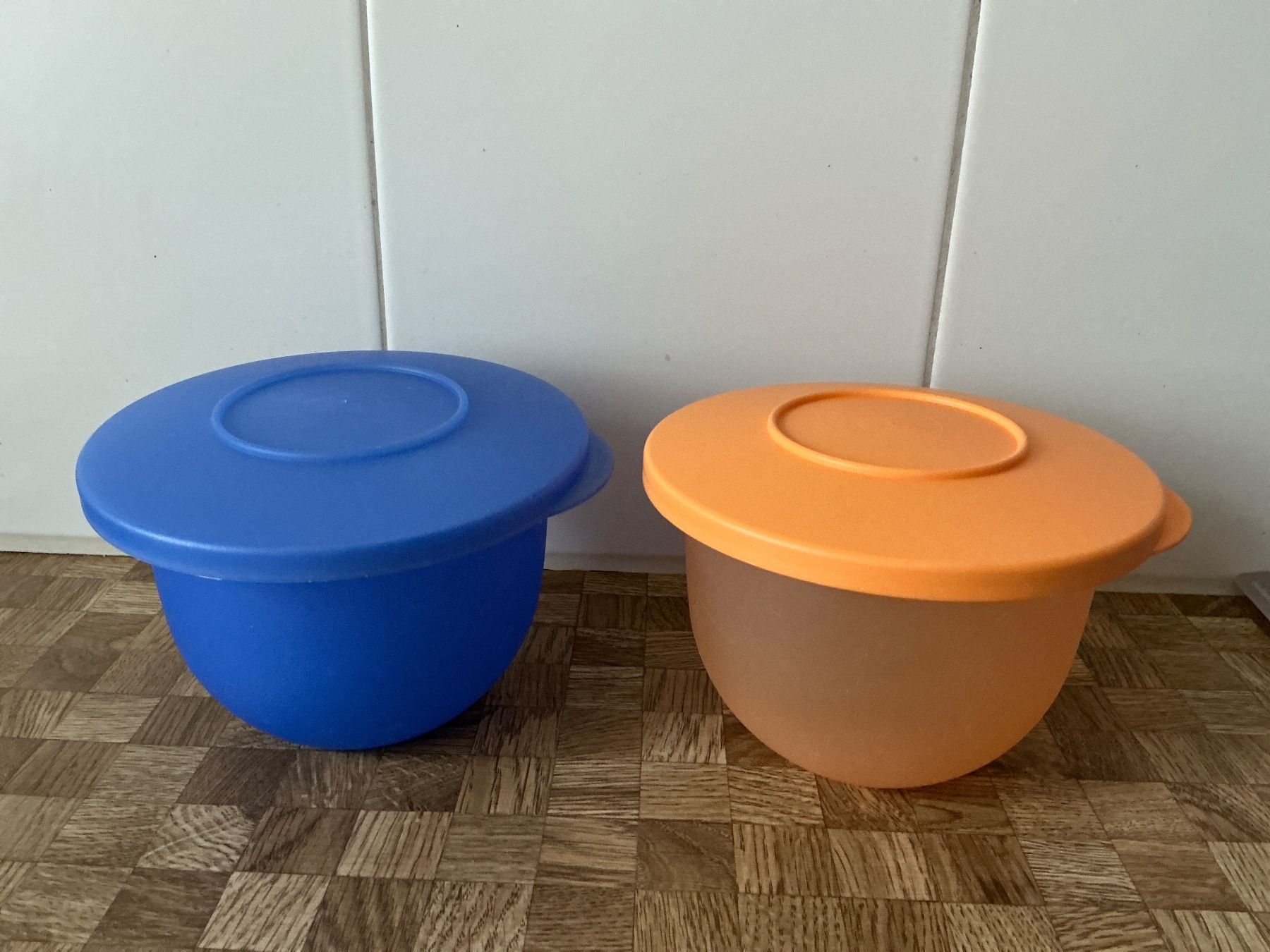 Tupperware Recipients et similaires: Tupperware.  2 Schüsseli mit Deckel – D'occasion à Birmensdorf ZH par Hilhan