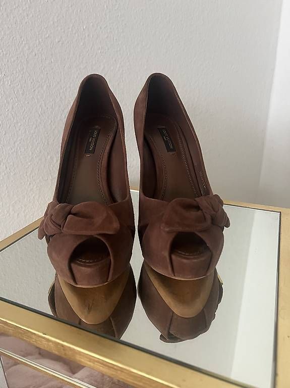 Louis Vuitton Chaussures femmes: Leder Schuhe – D'occasion à bern par sonia72