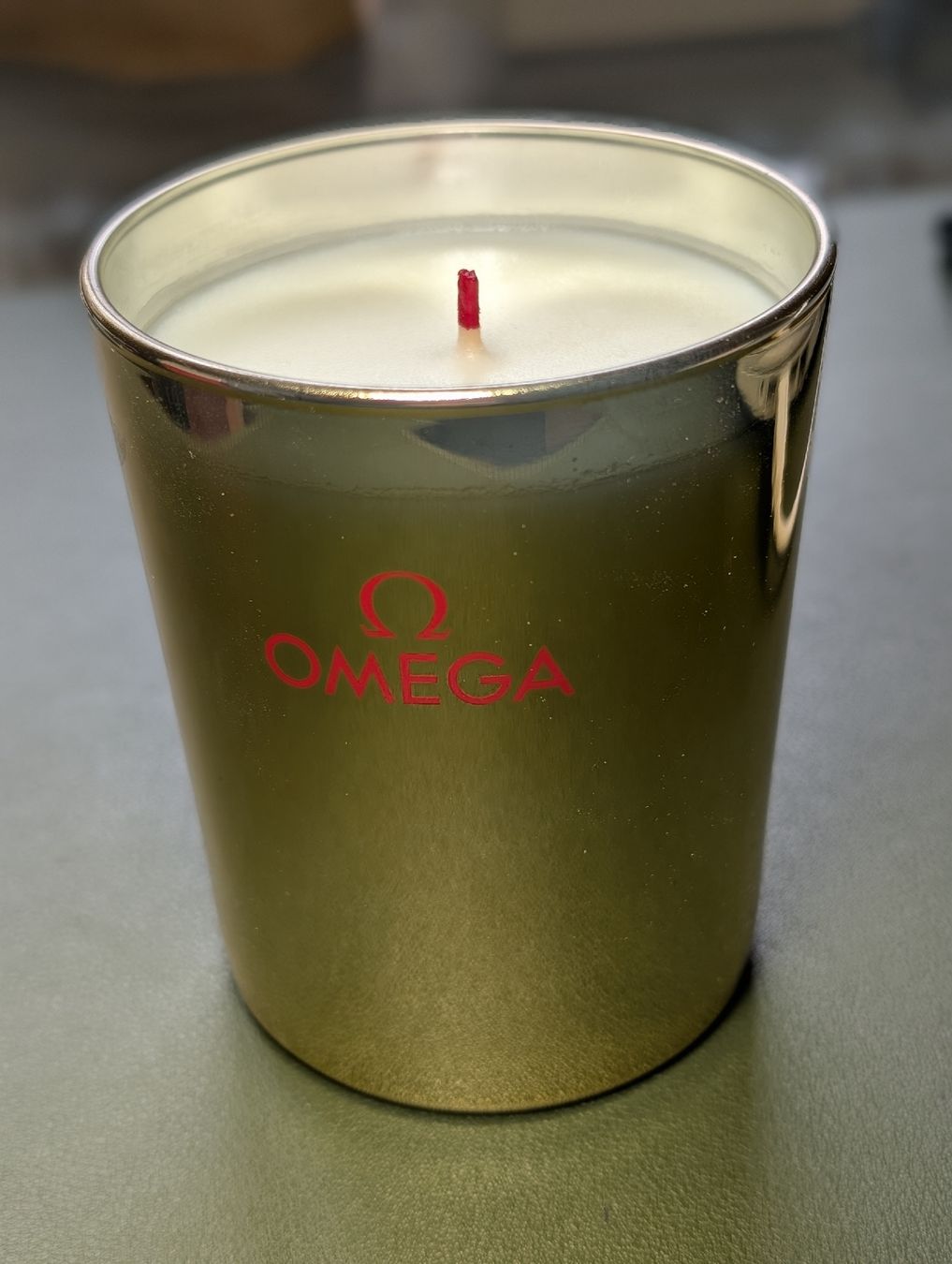 Candele: Omega Geschenk Duftkerze – Nuovo e nell'imballaggio originale da Basel venduto da PrivateSellerBasel