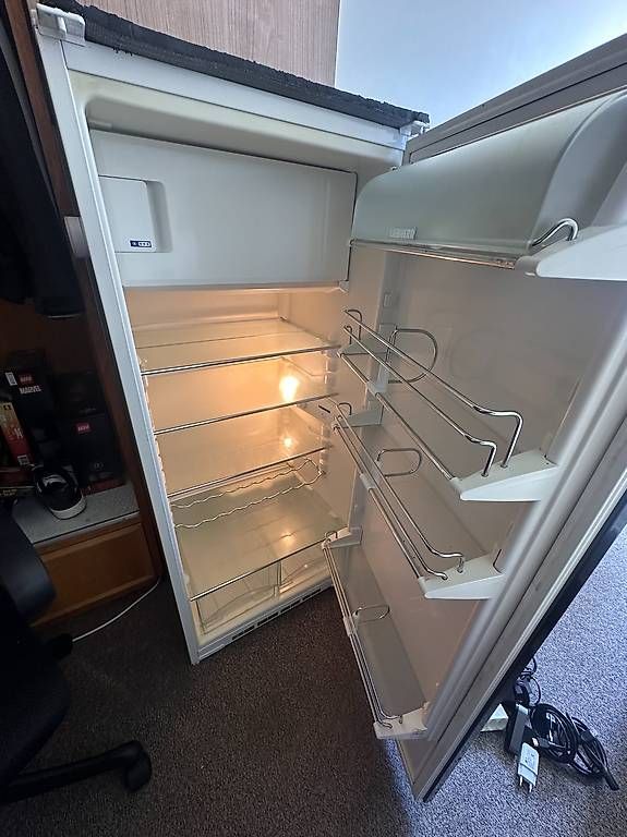 Frigoriferi: Réfrigérateur Liebherr  120 CHF – Usato da Aigle venduto da jlu_bh75