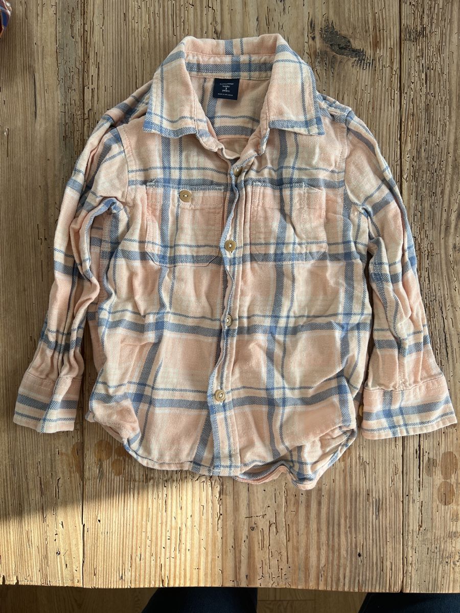 Gap Camicie, T-shirt & Polo: Gap und Tom Taylor Hemden – Usato da Aeugst am Albis venduto da Bsaeub 3