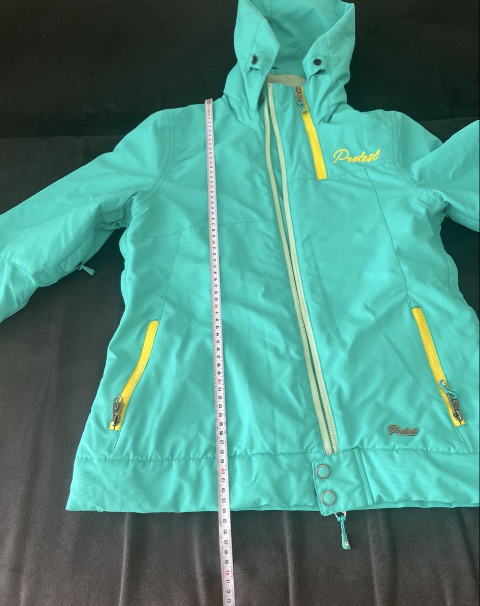 Protest Giacche: Protest Turquoise Ski Jacket. Size S. Great Condition! – Usato da Gümligen venduto da caron__ 6