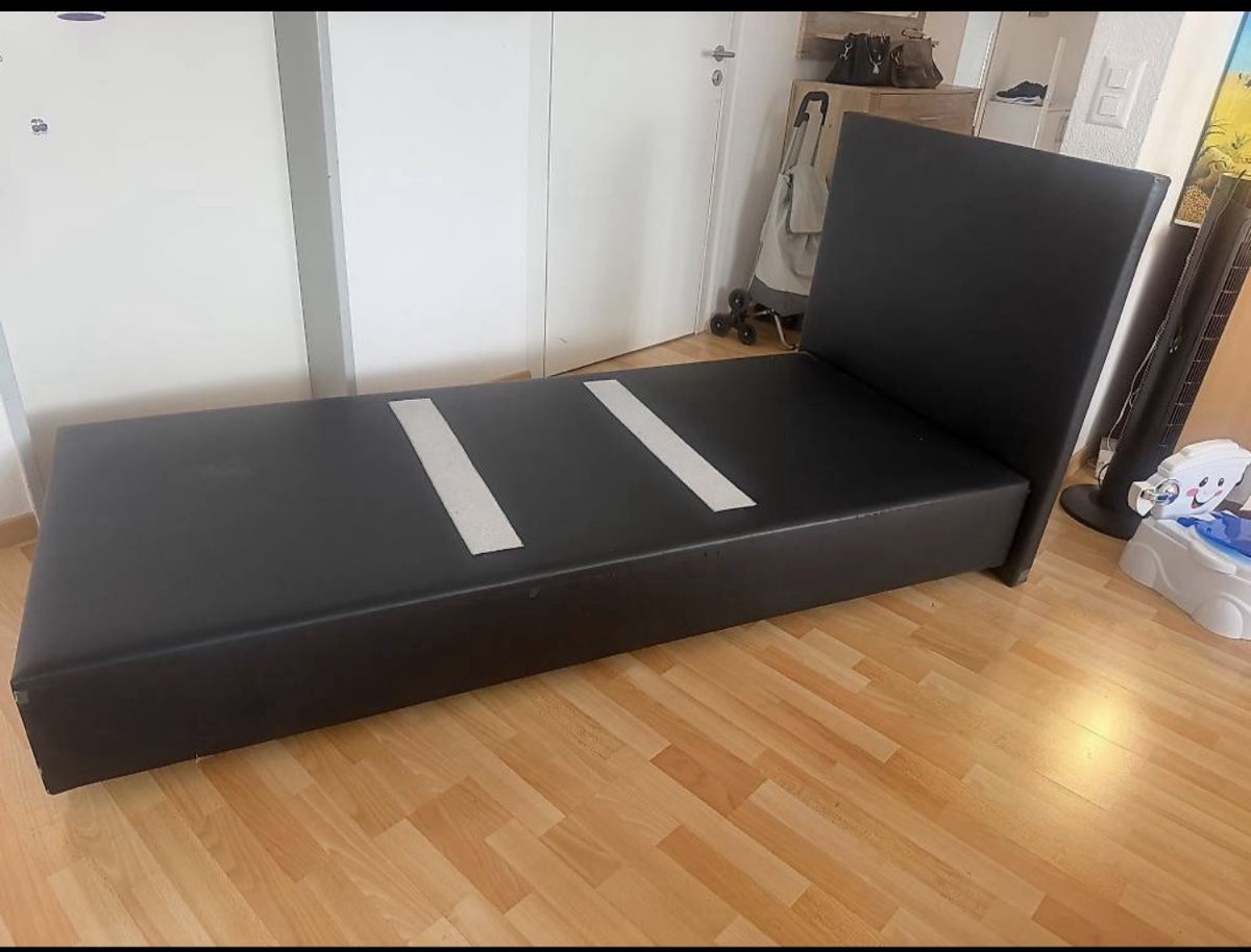 Lits: Bett 90x200  – D'occasion à Gams par Carey74