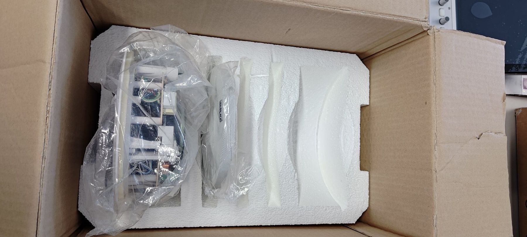 Revox Casse acustiche: Revox Einbaulautsprecher Inceiling 50 IR – Usato da Unterägeri venduto da sumatronic 5