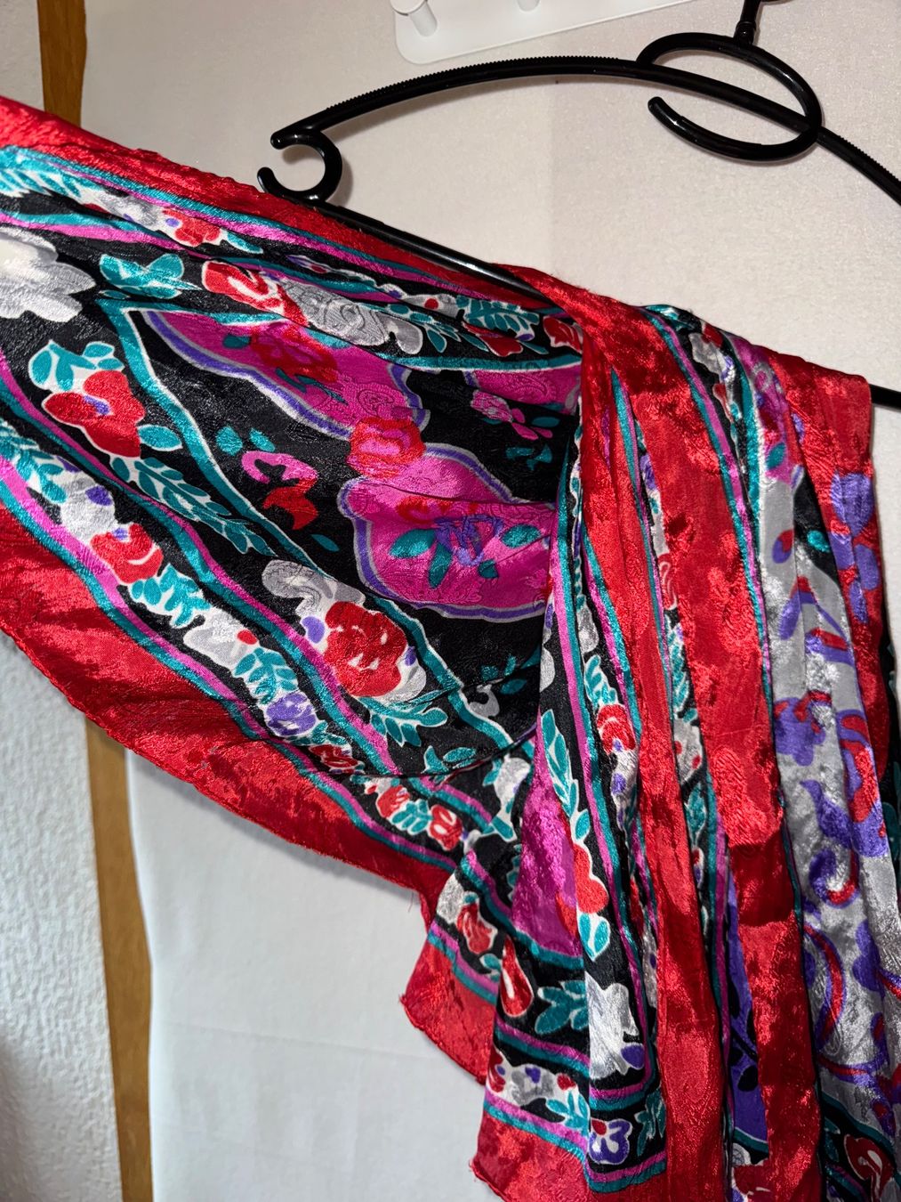 Foulard & Sciarpe: schönes buntes Tuch – Usato da Grosswangen venduto da shoes.bags.and.co 2