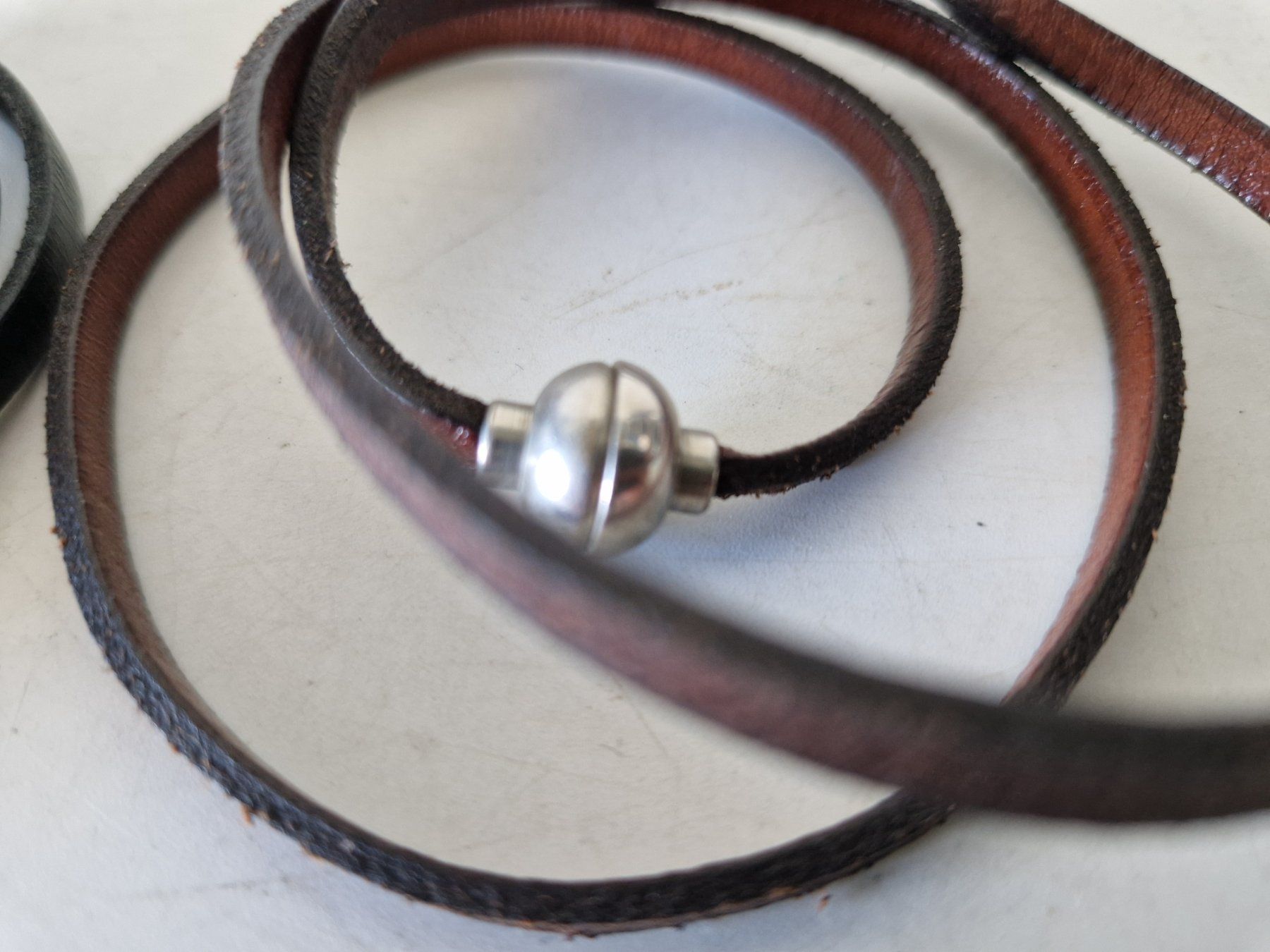 Armbänder & -reifen: 2 Armbänder mit Magnetverschluss – Gebraucht aus Muhen von Restwert_Muhen 4