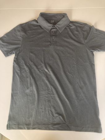 Polo GAP homme, taille S, gris fonce, très peu porté