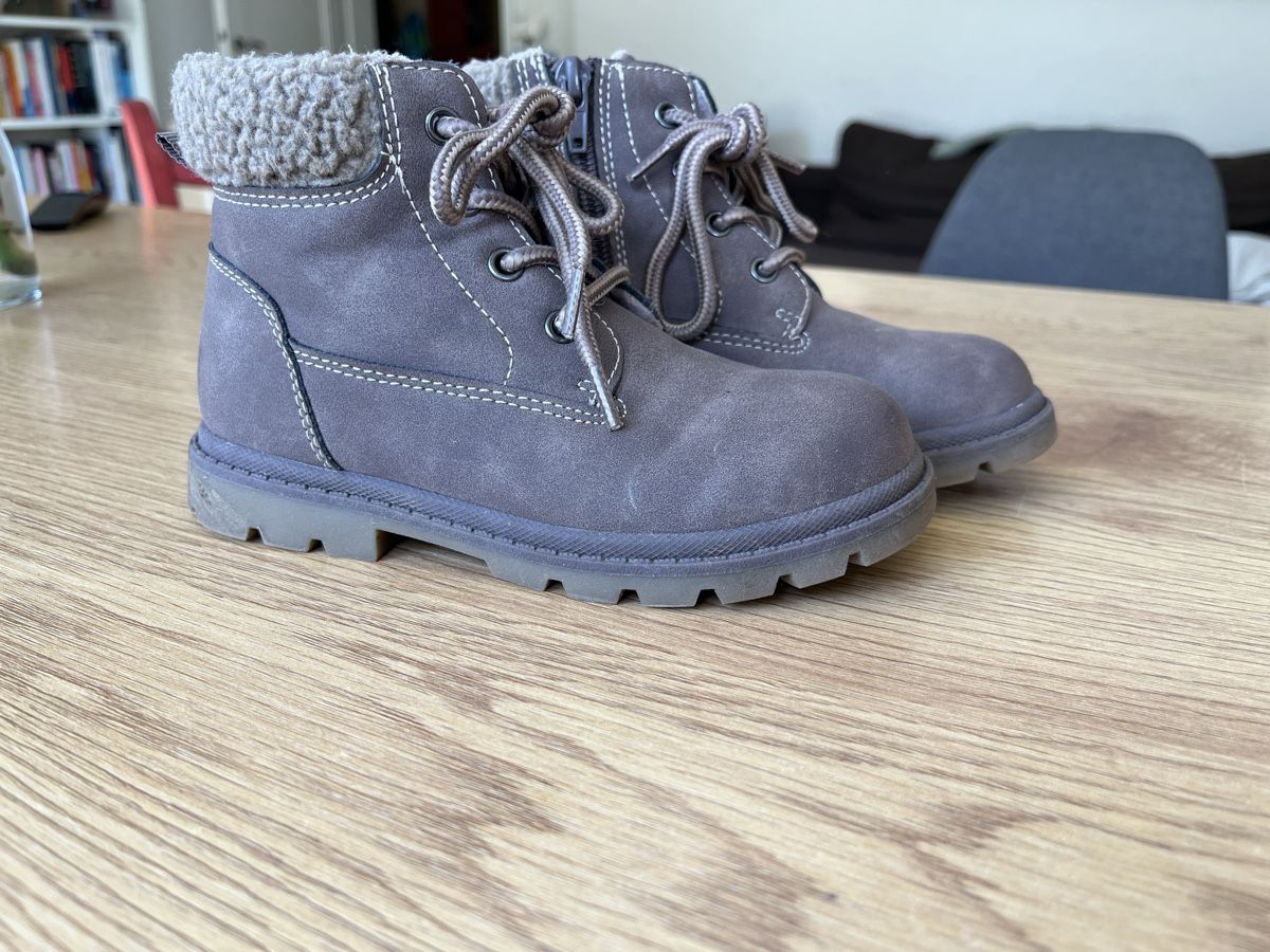Scarpe per ragazzi: Herbststiefel/ Winterstiefel, Grösse 28 – Usato da Bern venduto da piweli