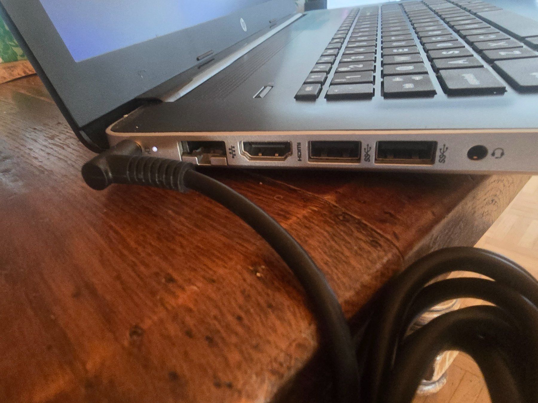 Hewlett Packard Notebook: Hp 17' ssd 120go – Usato da Bussigny venduto da Elie 3