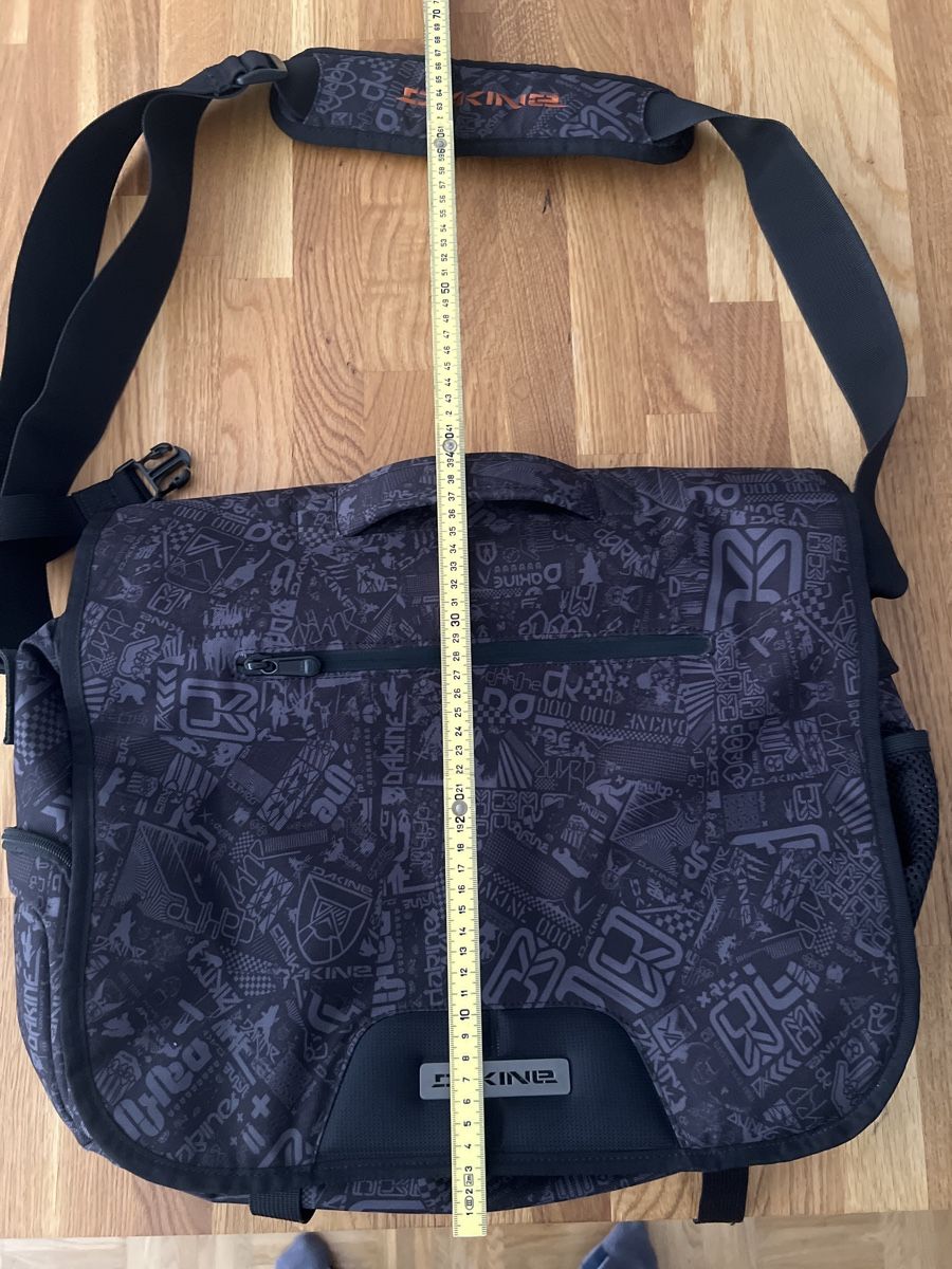 Dakine Borse: SAC DAKINE MESSENGER – Usato da Brügg BE venduto da traindenuit 1