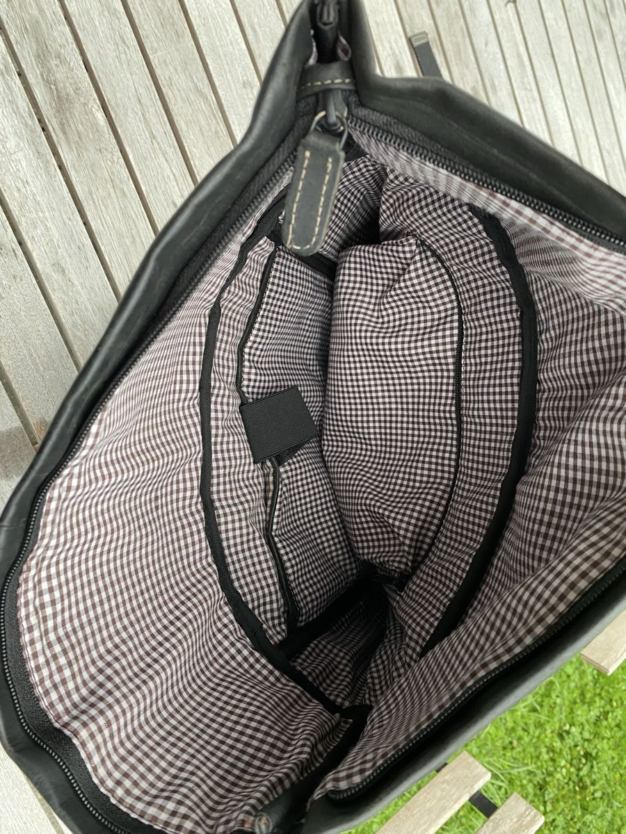 Zaini: Echt Lederrucksack schwarz – Usato da Mauren TG venduto da Mariso11 2