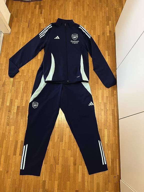 Canottiere & Pantaloni: Ensemble Arsenal  – Nuovo e nell'imballaggio originale da Genève venduto da luan.77k